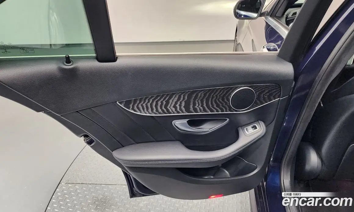 Mercedes-Benz C-Class 2019 1.9 автомат (гидро), фото 15