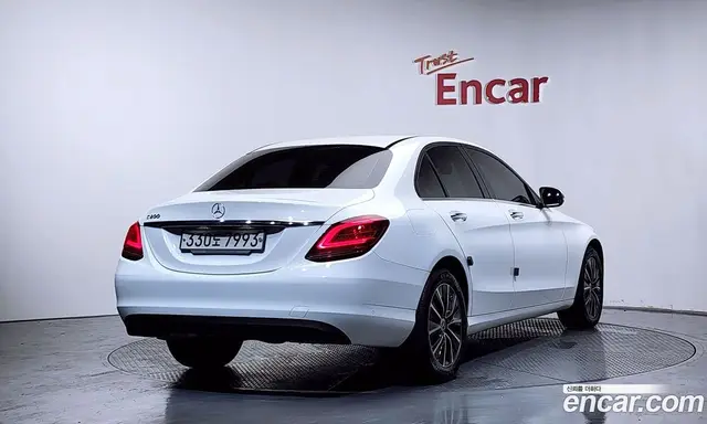 Mercedes-Benz C-Class 2019 2.0 автомат (гидро), миниатюра 2