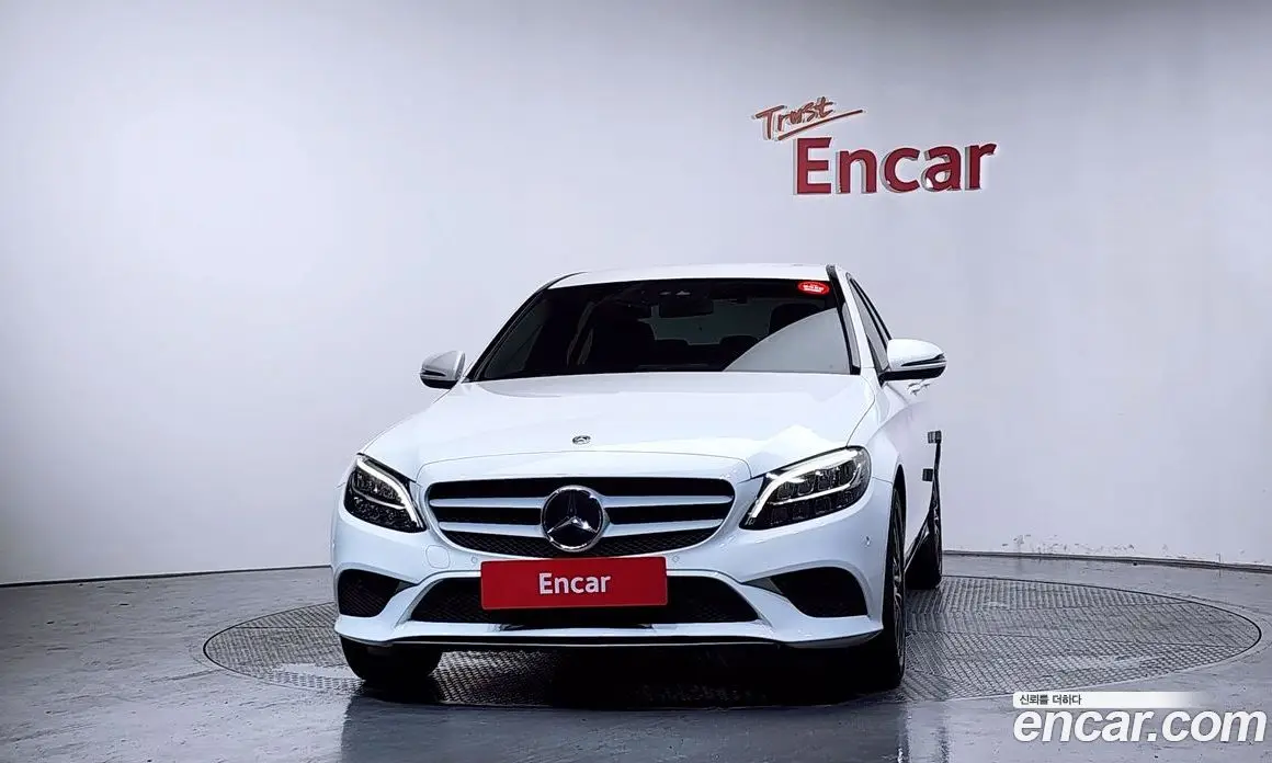 Mercedes-Benz C-Class 2019 2.0 автомат (гидро), фото 3