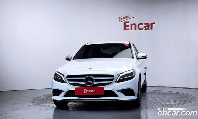 Mercedes-Benz C-Class 2019 2.0 автомат (гидро), миниатюра 3