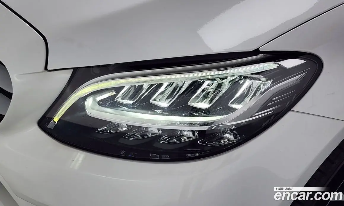 Mercedes-Benz C-Class 2019 2.0 автомат (гидро), фото 8