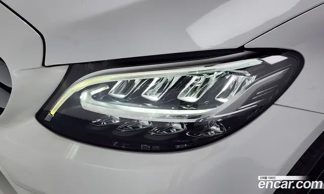 Mercedes-Benz C-Class 2019 2.0 автомат (гидро), миниатюра 8
