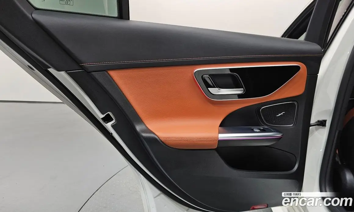 Mercedes-Benz C-Class 2022 2.0 автомат (гидро), фото 15