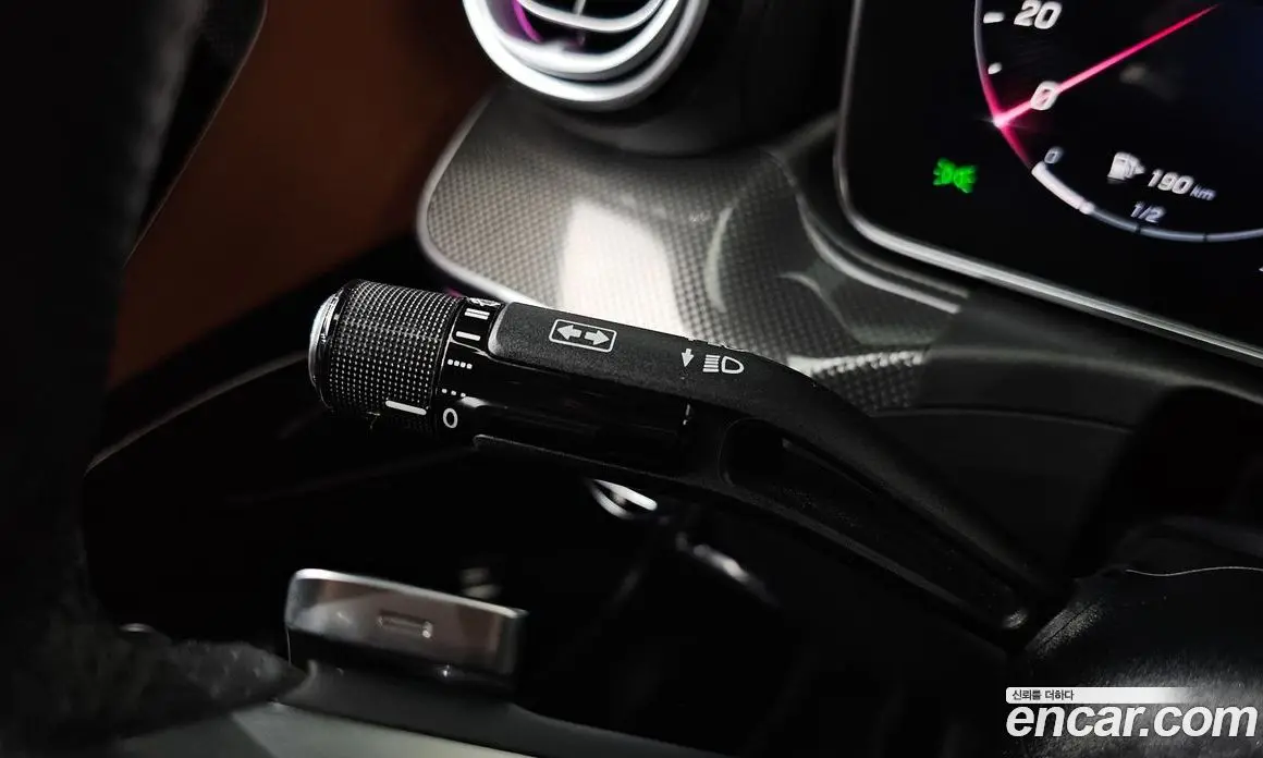 Mercedes-Benz C-Class 2022 2.0 автомат (гидро), фото 28