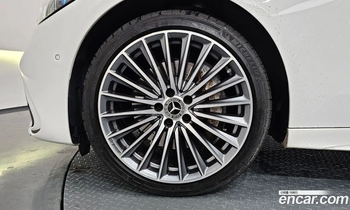 Mercedes-Benz C-Class 2022 2.0 автомат (гидро), фото 5