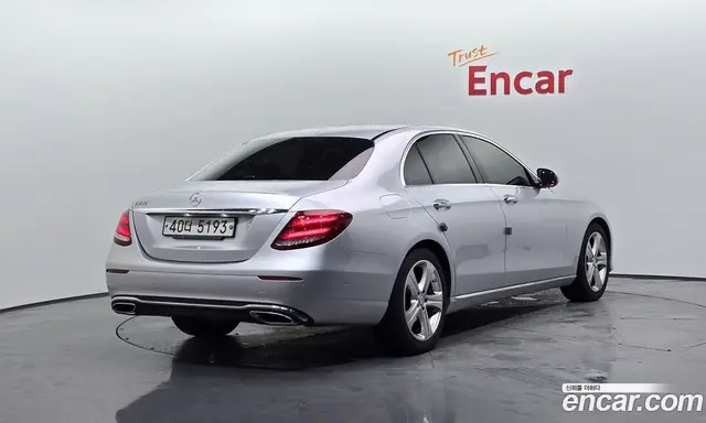Mercedes-Benz E-Class 2016 2.0 автомат (гидро), миниатюра 2