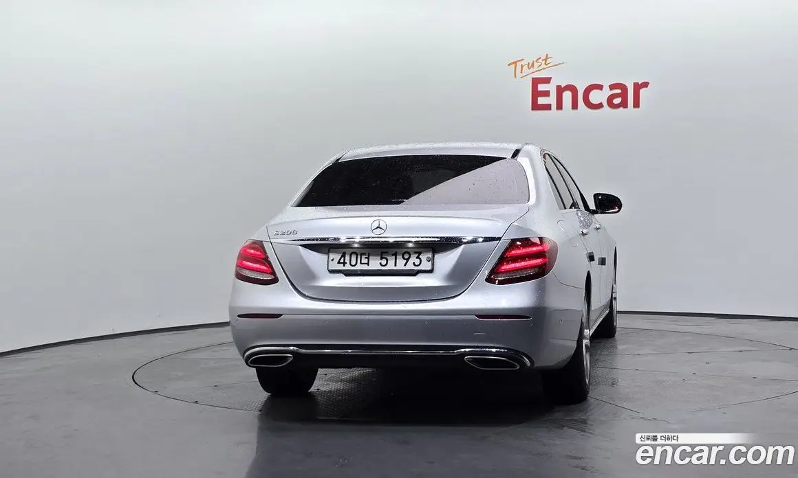 Mercedes-Benz E-Class 2016 2.0 автомат (гидро), фото 4