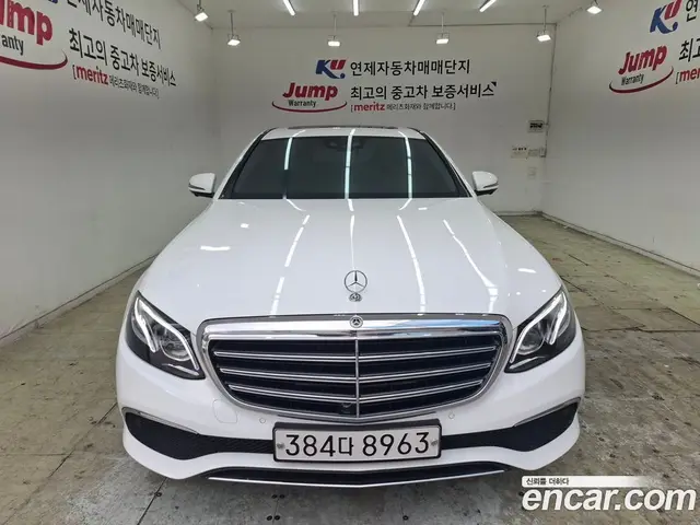 Mercedes-Benz E-Class 2018 2.0 автомат (гидро), миниатюра 2