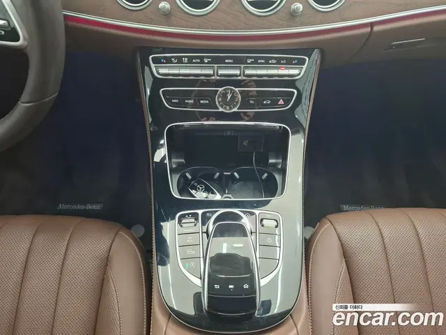 Mercedes-Benz E-Class 2018 2.0 автомат (гидро), миниатюра 12