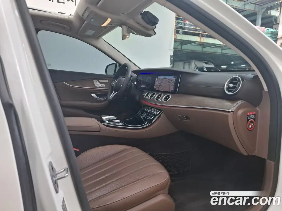 Mercedes-Benz E-Class 2018 2.0 автомат (гидро), фото 14