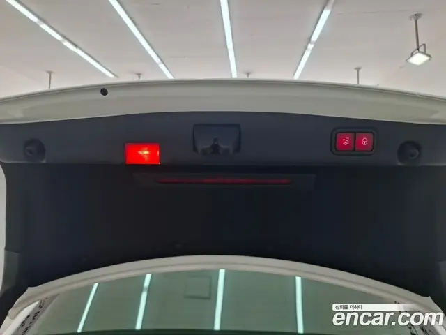 Mercedes-Benz E-Class 2018 2.0 автомат (гидро), миниатюра 5