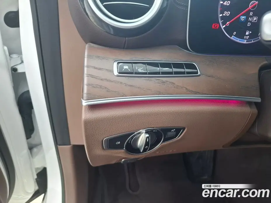 Mercedes-Benz E-Class 2018 2.0 автомат (гидро), фото 7