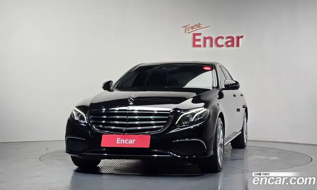 Mercedes-Benz E-Class 2019 2.0 автомат (гидро), миниатюра 3