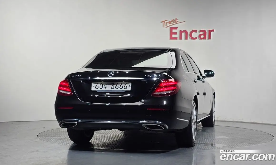 Mercedes-Benz E-Class 2019 2.0 автомат (гидро), фото 4