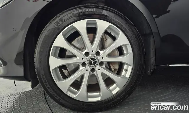 Mercedes-Benz E-Class 2019 2.0 автомат (гидро), миниатюра 5