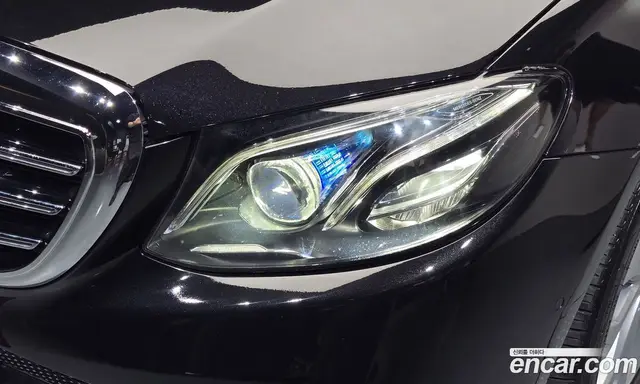 Mercedes-Benz E-Class 2019 2.0 автомат (гидро), миниатюра 8