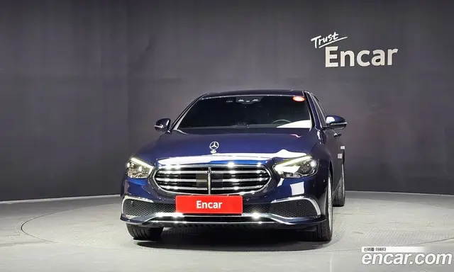 Mercedes-Benz E-Class 2021 2.0 автомат (гидро), миниатюра 3