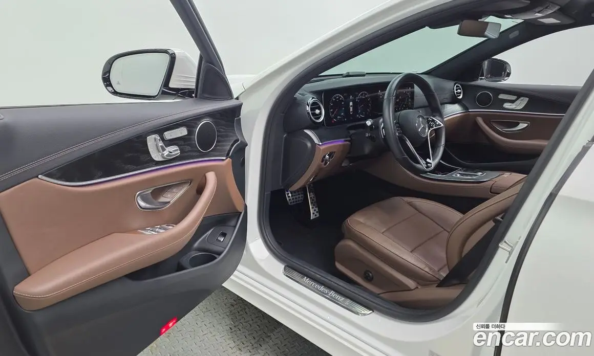 Mercedes-Benz E-Class 2023 2.0 автомат (гидро), фото 13