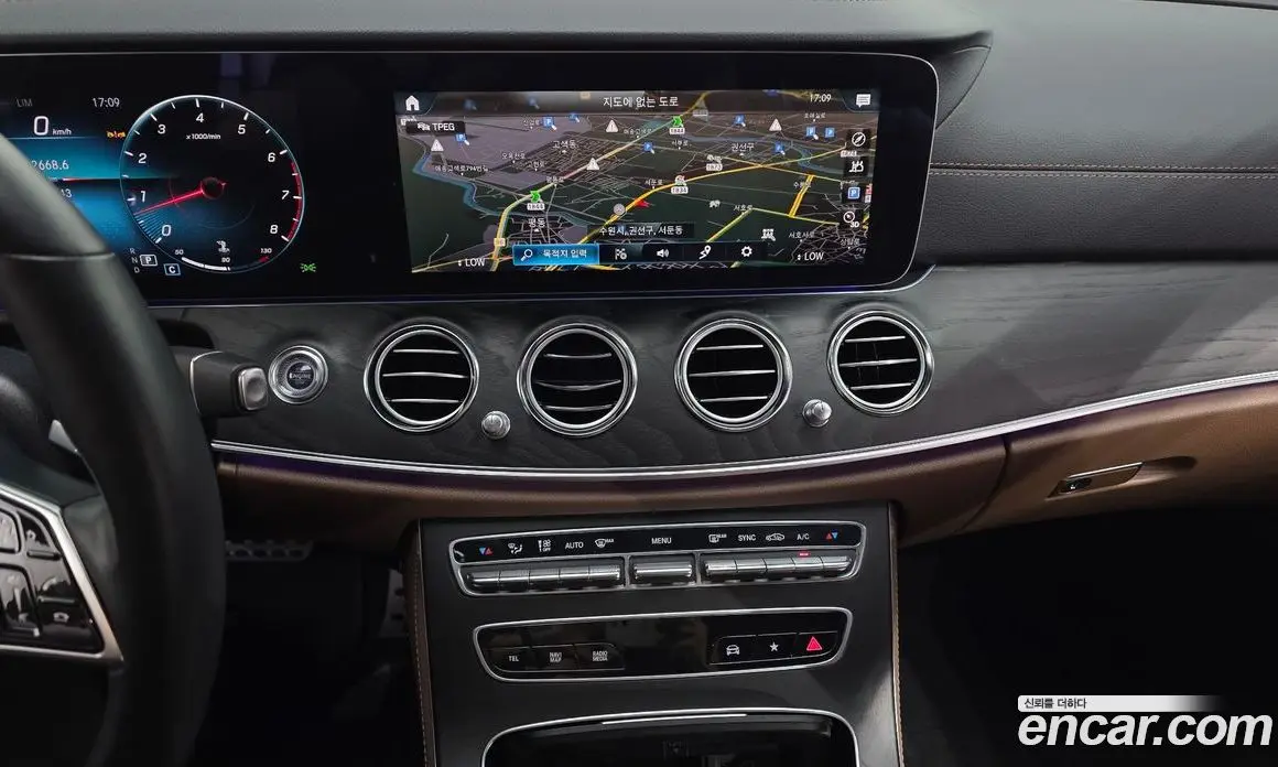 Mercedes-Benz E-Class 2023 2.0 автомат (гидро), фото 19