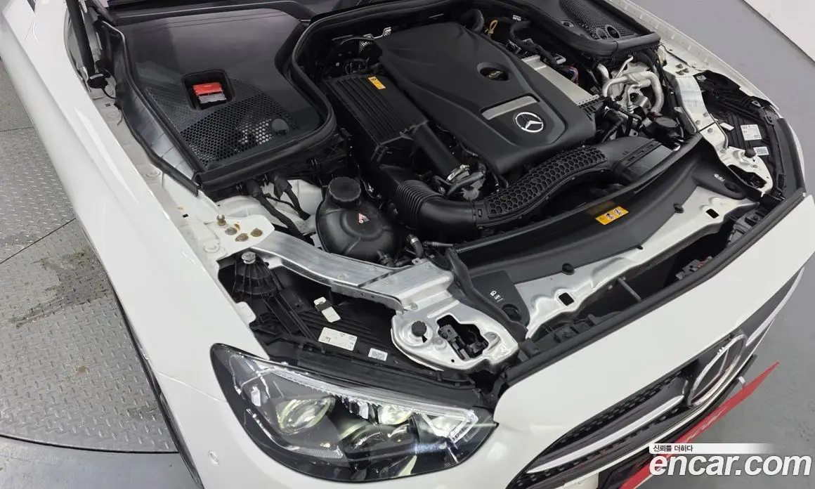 Mercedes-Benz E-Class 2023 2.0 автомат (гидро), фото 6