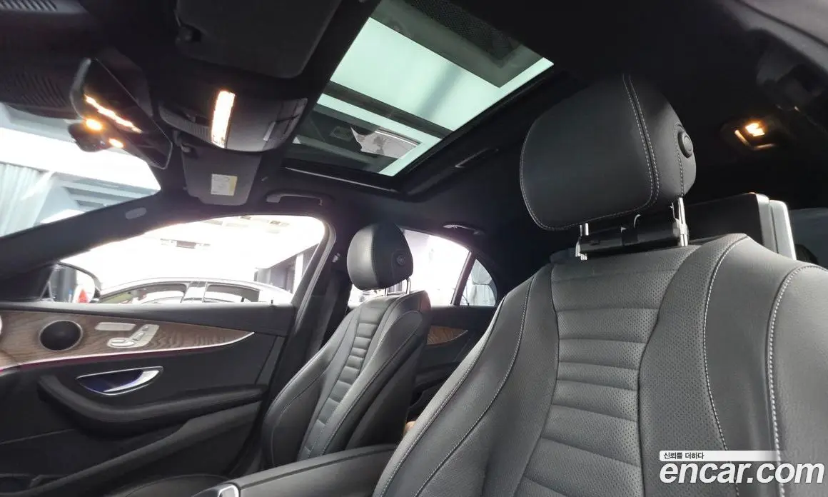 Mercedes-Benz E-Class 2023 2.0 автомат (гидро), фото 18