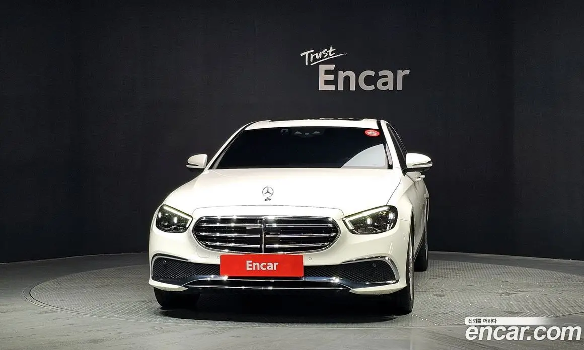 Mercedes-Benz E-Class 2023 2.0 автомат (гидро), фото 3