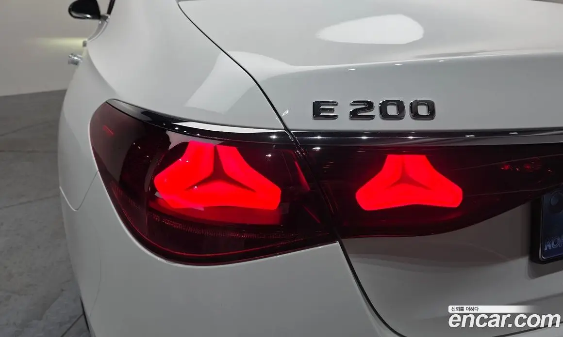 Mercedes-Benz E-Class 2025 2.0 автомат (гидро), фото 9