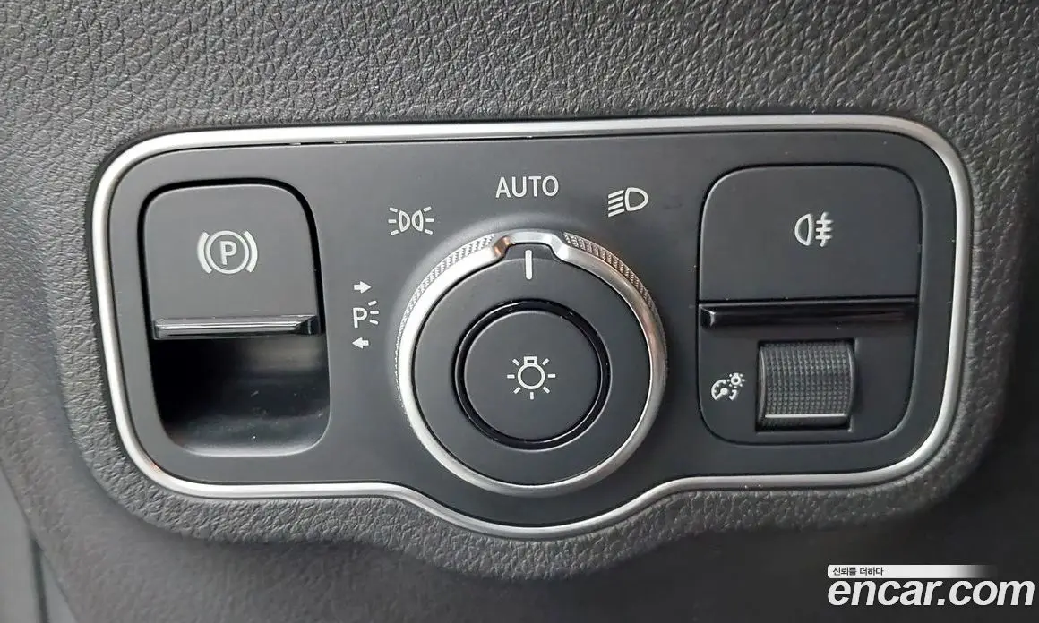 Mercedes-Benz EQB 2024 0.4 автомат (гидро), фото 20