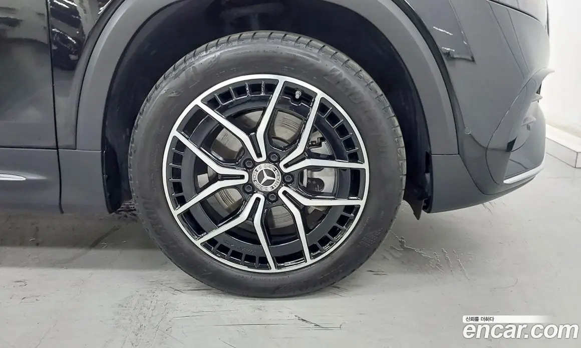 Mercedes-Benz EQB 2024 0.4 автомат (гидро), фото 5