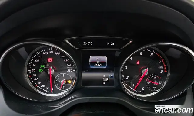 Mercedes-Benz GLA-Class 2018 2.0 автомат (гидро), миниатюра 11