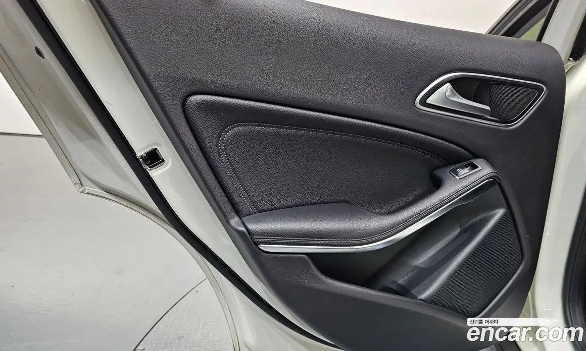 Mercedes-Benz GLA-Class 2018 2.0 автомат (гидро), фото 15