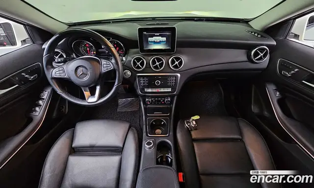 Mercedes-Benz GLA-Class 2018 2.0 автомат (гидро), миниатюра 10