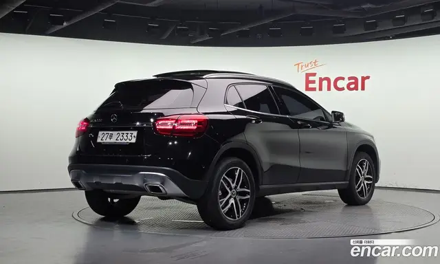 Mercedes-Benz GLA-Class 2018 2.0 автомат (гидро), миниатюра 2