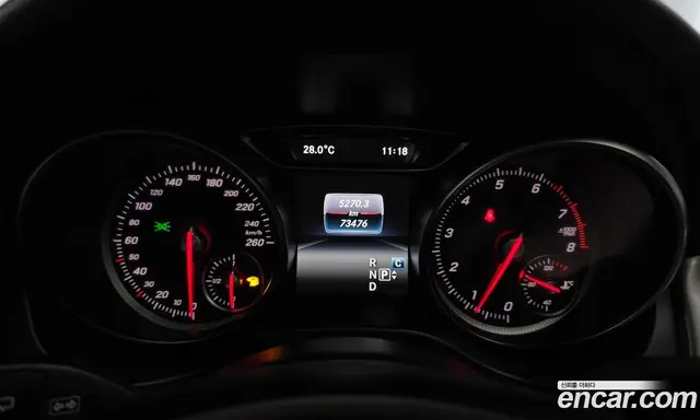 Mercedes-Benz GLA-Class 2018 2.0 автомат (гидро), миниатюра 11