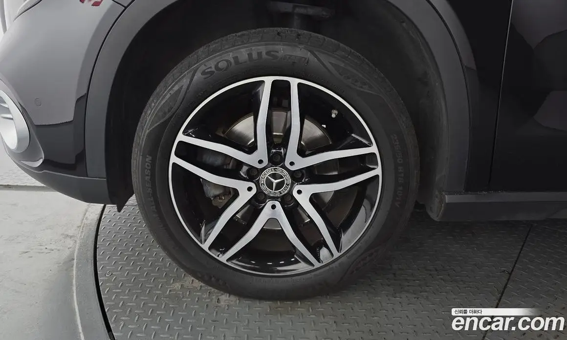Mercedes-Benz GLA-Class 2018 2.0 автомат (гидро), фото 5