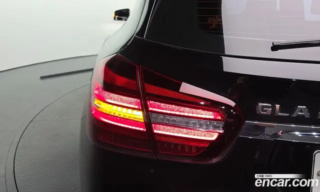 Mercedes-Benz GLA-Class 2018 2.0 автомат (гидро), миниатюра 9