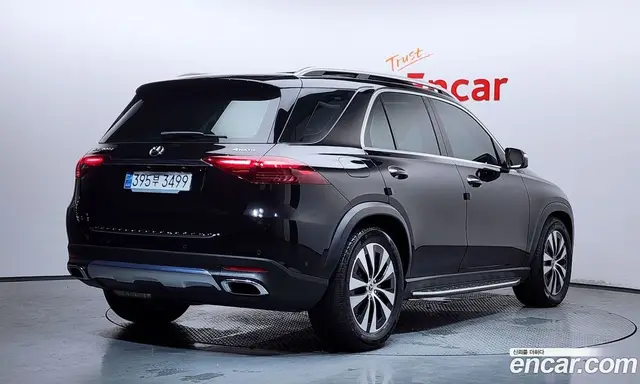 Mercedes-Benz GLE-Class 2024 2.0 автомат (гидро), миниатюра 2