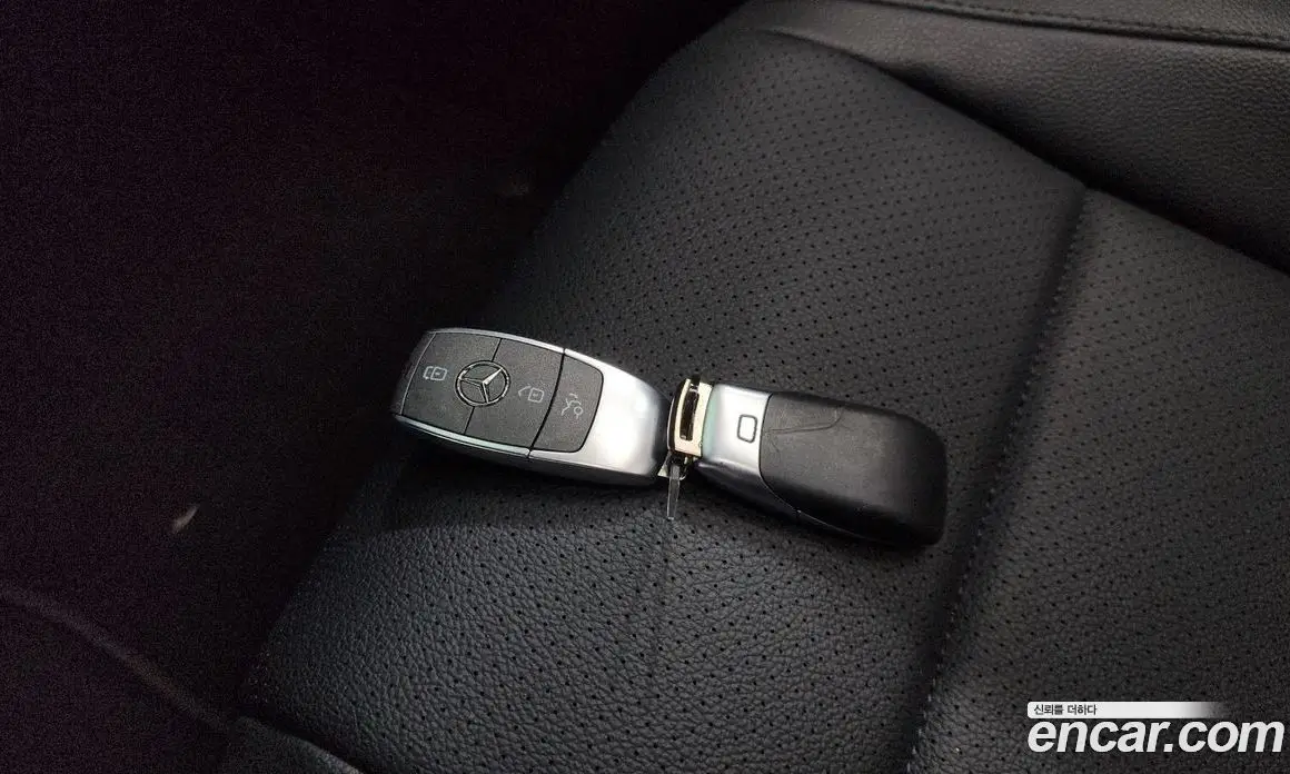 Mercedes-Benz GLE-Class 2024 2.0 автомат (гидро), фото 21