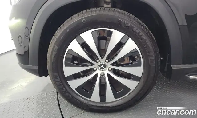 Mercedes-Benz GLE-Class 2024 2.0 автомат (гидро), миниатюра 5