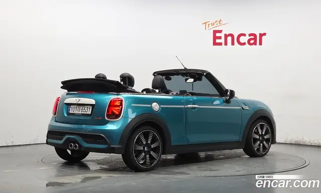 Mini Cooper Convertible 2023 2.0 автомат (гидро), миниатюра 2