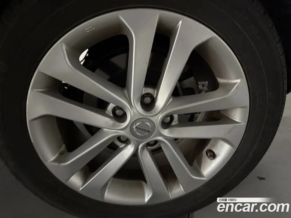 Nissan Juke 2017 1.6 автомат (гидро), фото 14