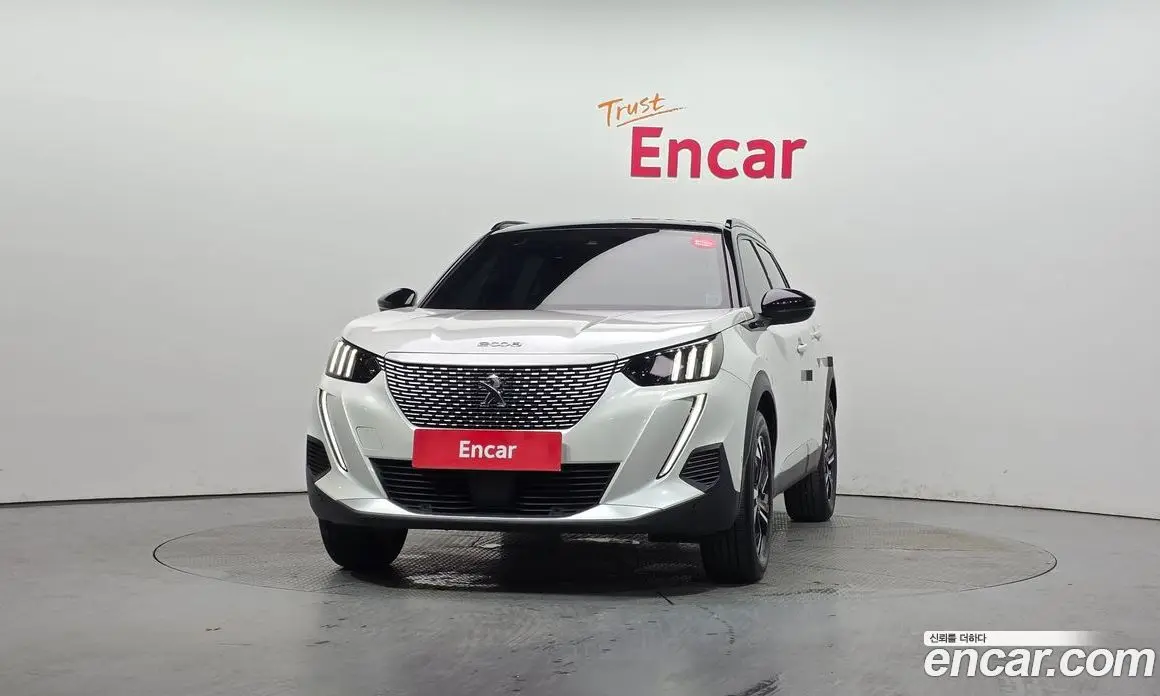 Peugeot 2008 2023 0.1 автомат (гидро), фото 3