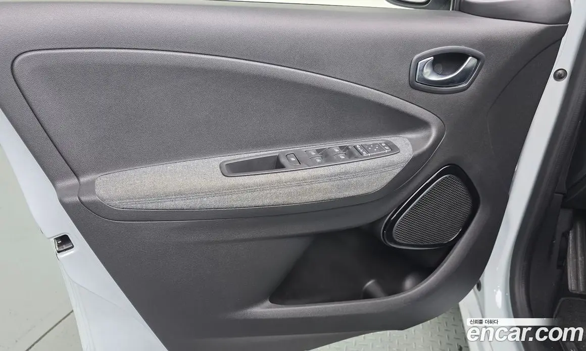 Renault (Samsung) Zoe 2021 0.2 автомат (гидро), фото 14