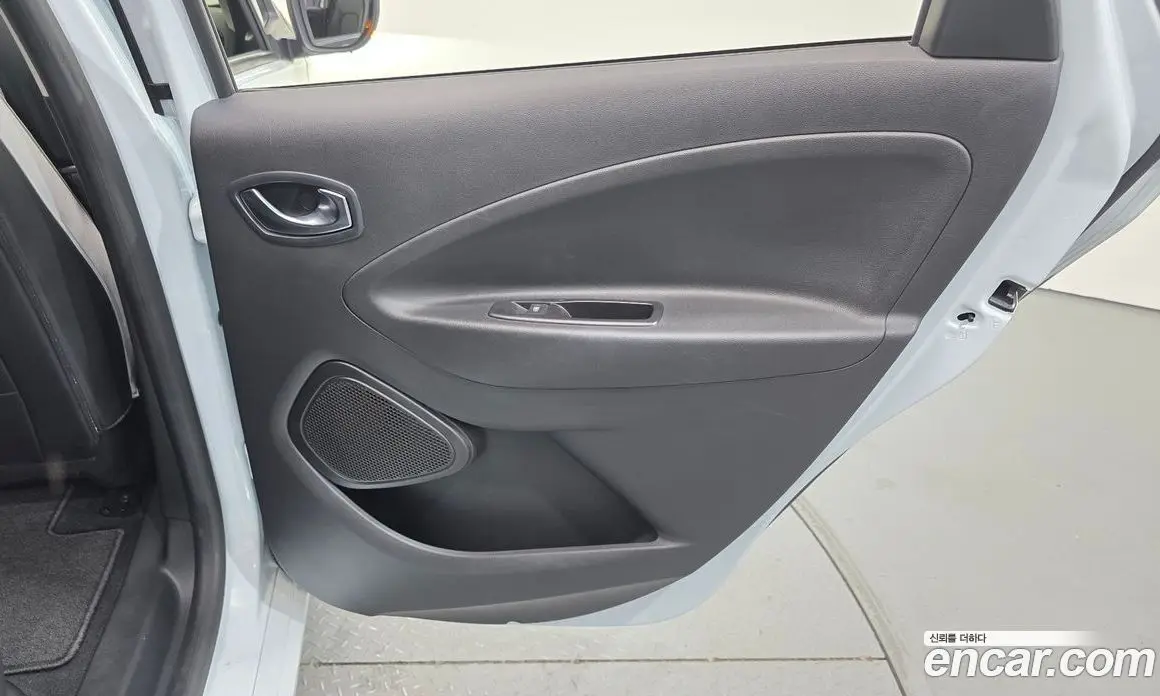 Renault (Samsung) Zoe 2021 0.2 автомат (гидро), фото 15