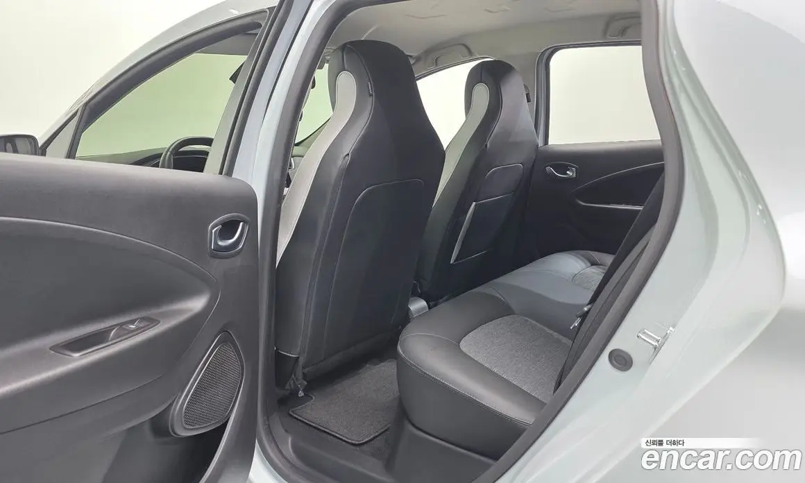 Renault (Samsung) Zoe 2021 0.2 автомат (гидро), фото 24