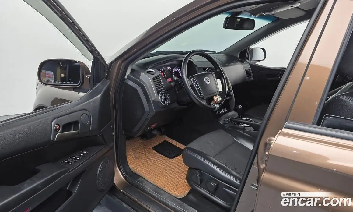 SsangYong Korando 2014 2.0 автомат (гидро), фото 10