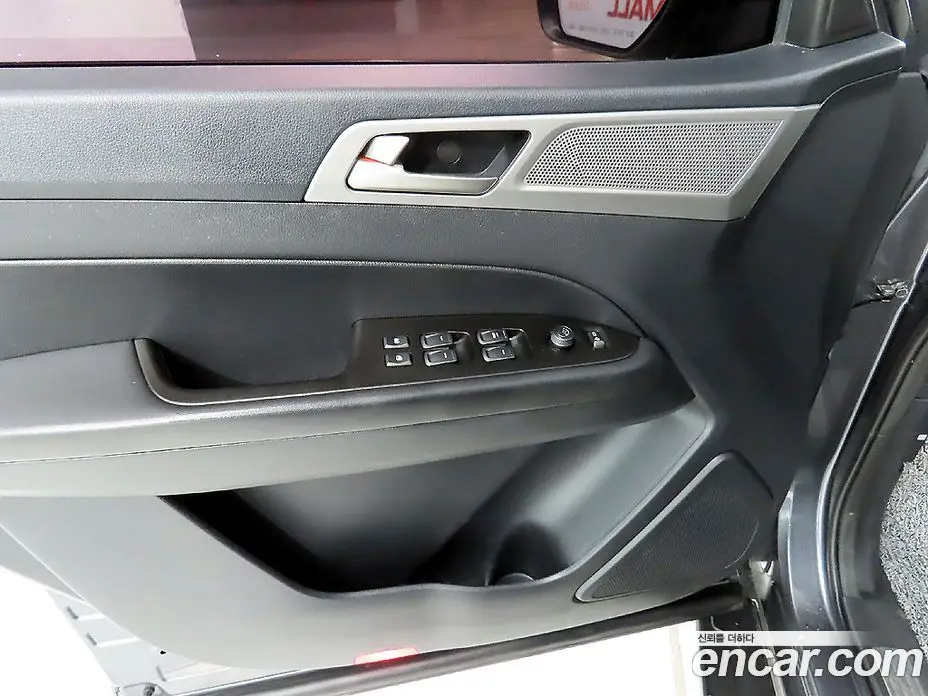 SsangYong Rexton 2018 2.2 автомат (гидро), фото 12