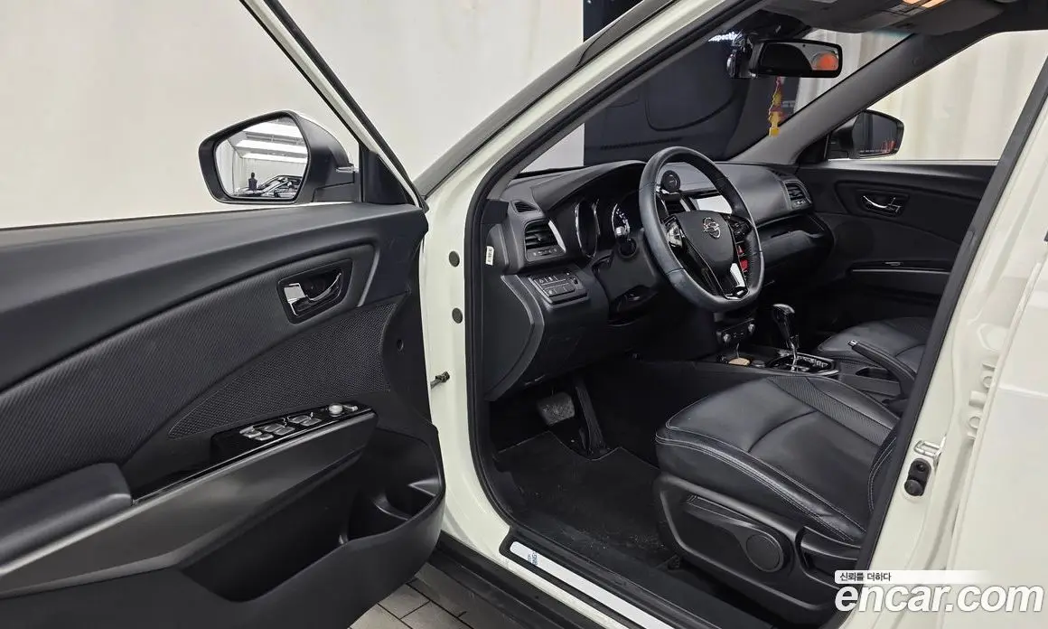 SsangYong TIBOLI 2017 1.6 автомат (гидро), фото 13