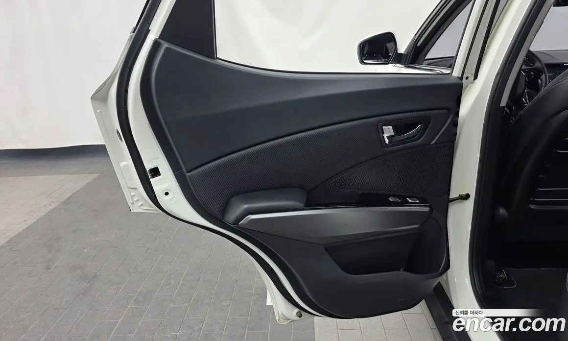 SsangYong TIBOLI 2017 1.6 автомат (гидро), фото 15