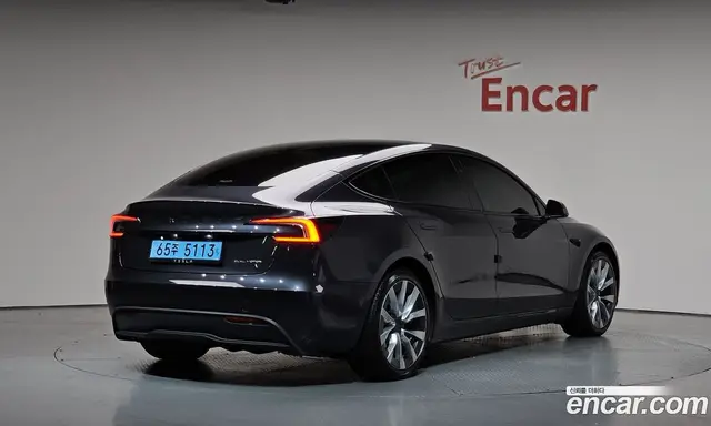 Tesla Model 3, 2025, 15 454 км